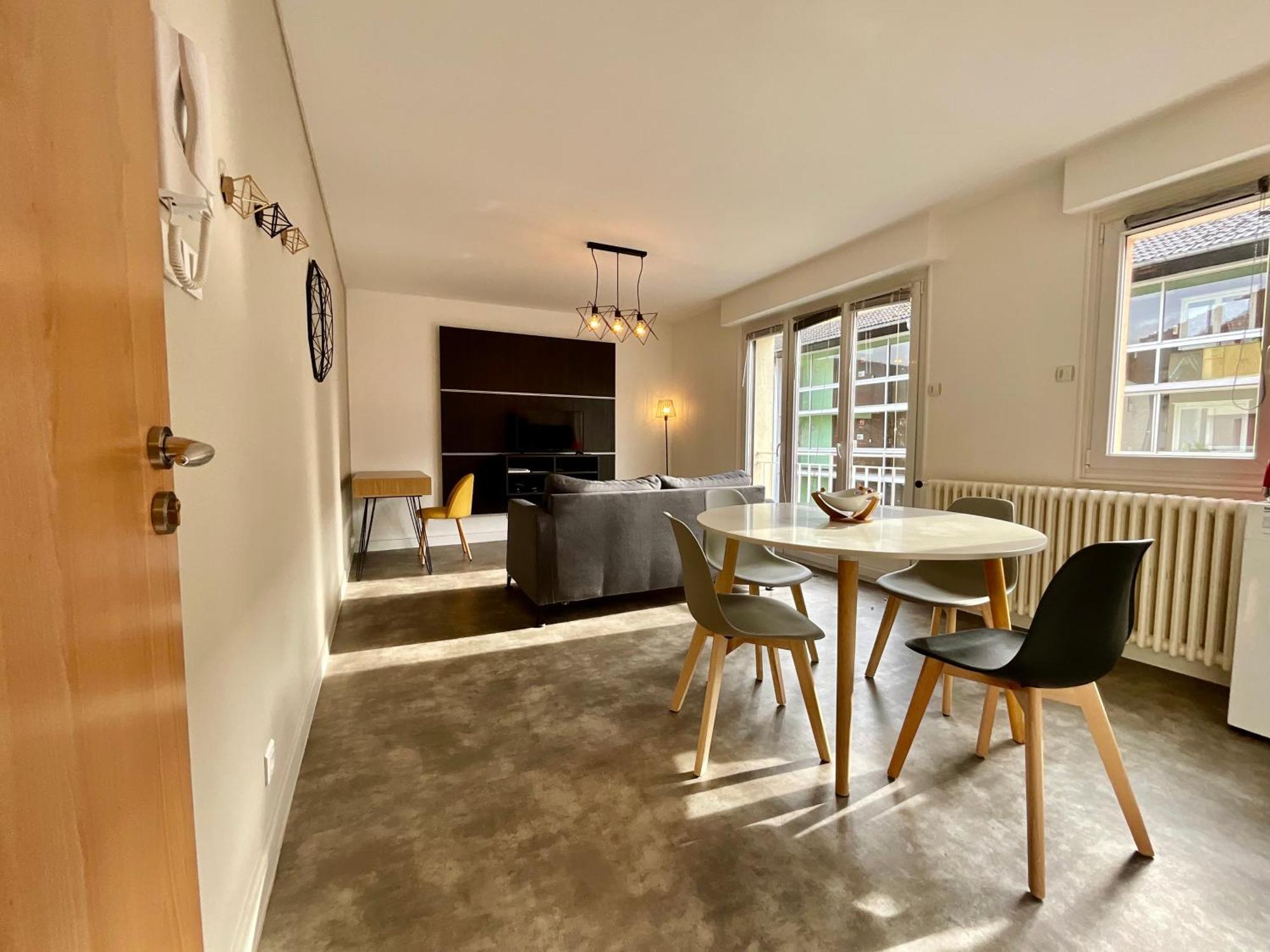 Les Violettes, Bel Appartement Au Centre-Ville เฌราร์แมร์ ภายนอก รูปภาพ